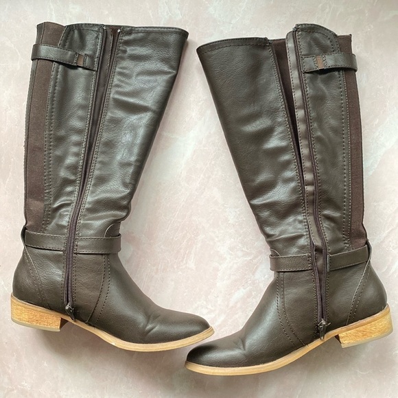 BareTraps Tommy Equestrian Faux Leather Riding Boots Sz 8M - Picture 2 of 13